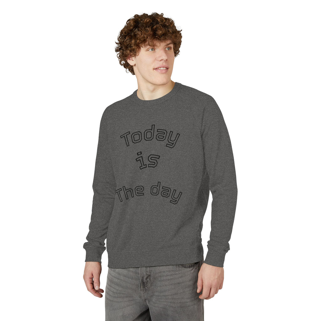 Raglan Sweatshirt - Stylish Crew Neck Design
