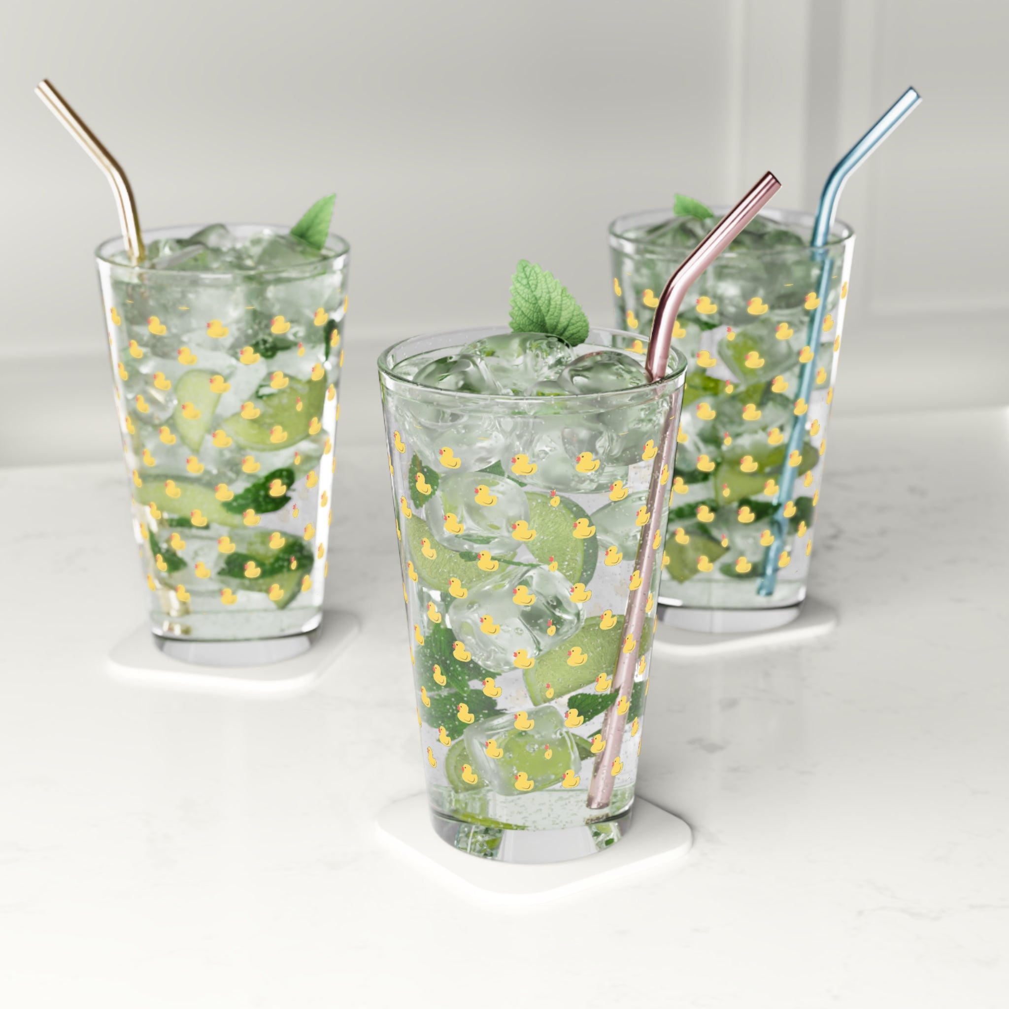 Duck Pattern Pint Glass — 16oz Cute Yellow Ducklings Beer & Juice Glass